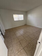 225 NW 8th St in Fort Lauderdale, FL - Foto de edificio - Building Photo