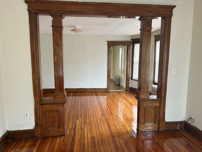 448 Dickinson St in Springfield, MA - Building Photo - Building Photo