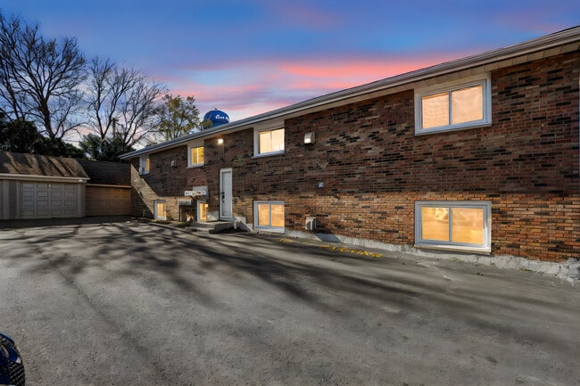 property at 535 Pasadena Ave