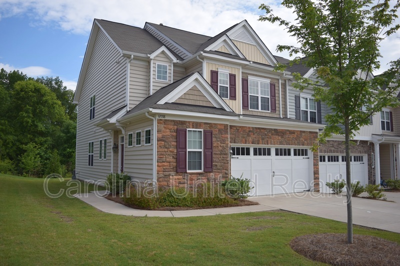 12018 Red Rust Ln in Charlotte, NC - Building Photo