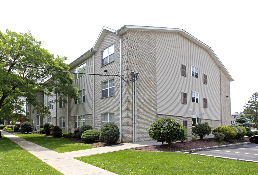 Rosalia Manor in Linden, NJ - Building Photo