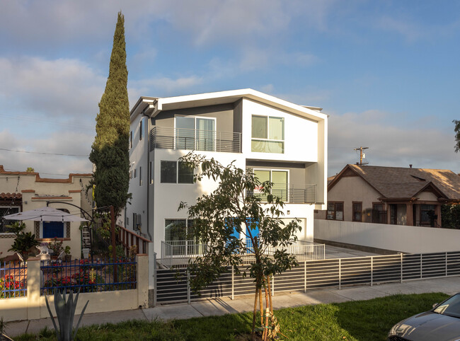 1119 N. Berendo St. in Los Angeles, CA - Building Photo - Building Photo