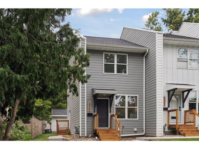 2320 Priscilla St in St. Paul, MN - Building Photo - Building Photo