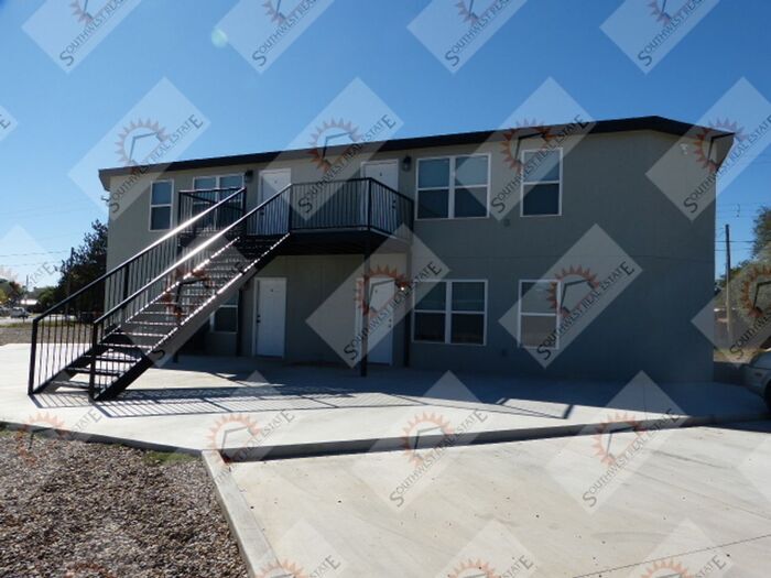 101 Columbia Ln in Clovis, NM - Building Photo