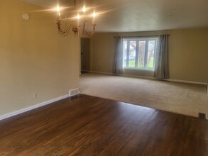 520 Meadowbrook Dr in Adrian, MI - Building Photo - Building Photo