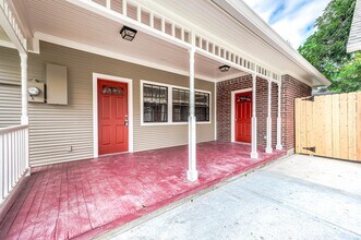 2245 N Austin Ave in Pearland, TX - Building Photo - Building Photo