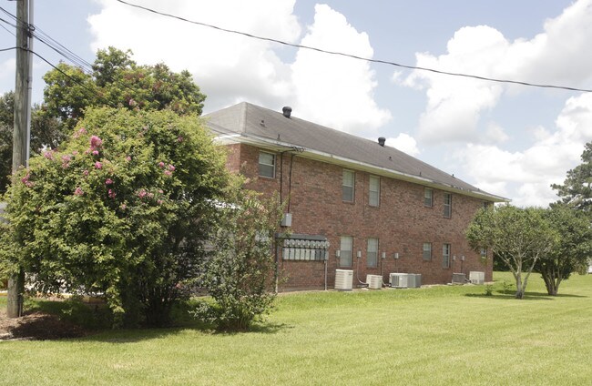 Pont Breaux Properties in Breaux Bridge, LA - Foto de edificio - Building Photo