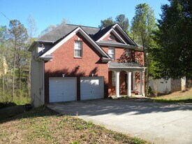 6439 Swift Creek Dr in Lithonia, GA - Building Photo