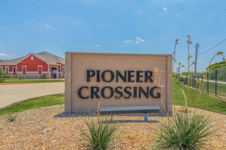 Pioneer Crossing Henrietta in Henrietta, TX - Foto de edificio - Building Photo