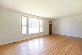 400 Nice Dr in Clarksville, TN - Building Photo - Building Photo