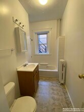 5 Walbridge St, Unit 2 in Boston, MA - Foto de edificio - Building Photo