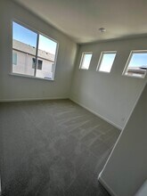 29800 Mission Blvd in Hayward, CA - Foto de edificio - Building Photo