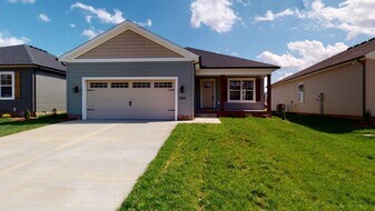2010 Spring Lakes Cir in Bowling Green, KY - Building Photo