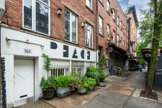 166 Avenue A in New York, NY - Building Photo - Building Photo