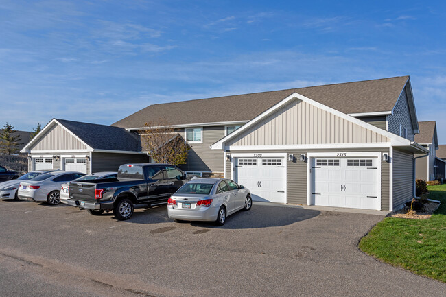 Augusta Commons in Mankato, MN - Foto de edificio - Building Photo