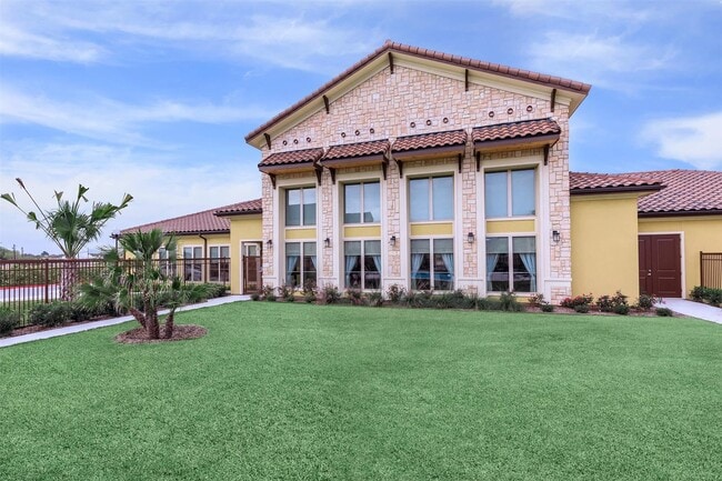 property at 2601 S Border Ave