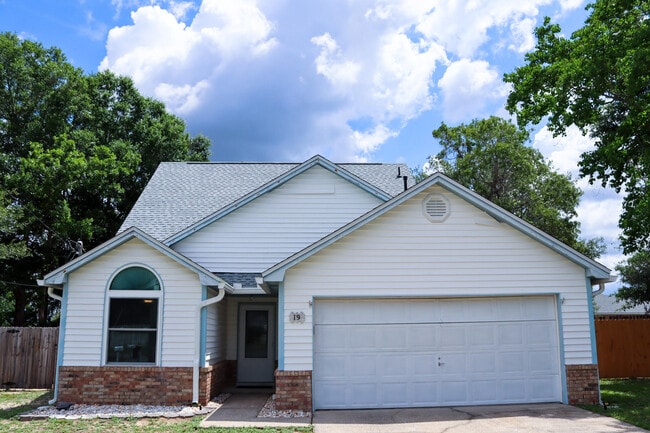 property at 19 Holly Rd