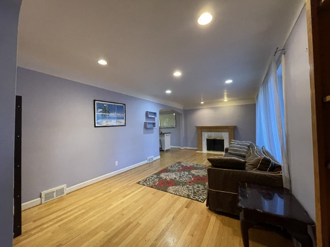 2888 Colonial Way in Bloomfield Hills, MI - Building Photo - Building Photo