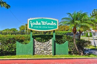 1770 NE 191st St in Miami, FL - Building Photo