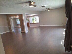 2025 NE 24th St in Wilton Manors, FL - Building Photo - Building Photo