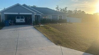 8316 Nevada St in Spring Hill, FL - Building Photo