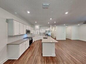 8579 Belfort St in Jacksonville, FL - Building Photo - Building Photo