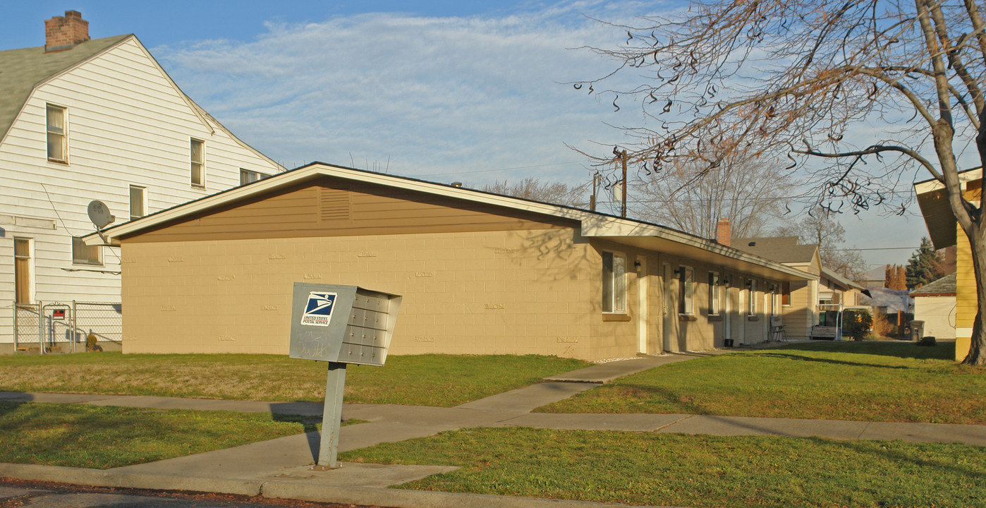 211 S 10th Ave in Yakima, WA - Building Photo