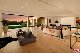455 Castle Pl in Beverly Hills, CA - Building Photo - Building Photo