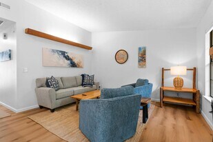 275 Ozark Mountain Resort Dr in Kimberling City, MO - Building Photo