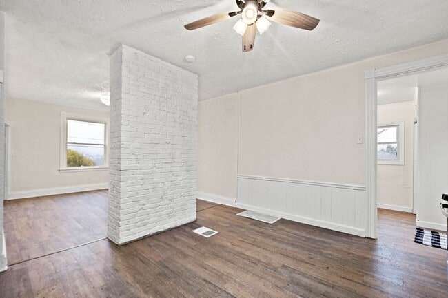 1916 New York Ave in McKeesport, PA - Building Photo - Building Photo