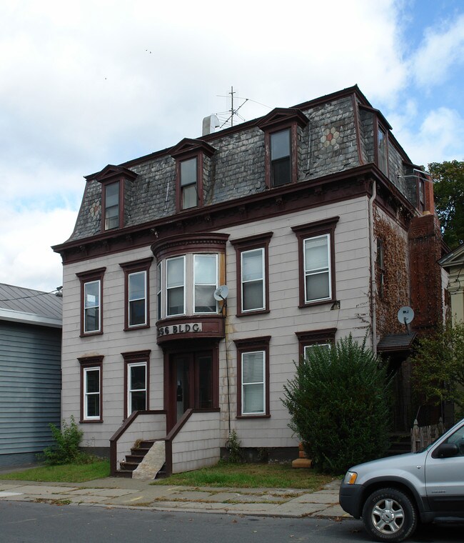 354-356 Union St in Hudson, NY - Foto de edificio - Building Photo