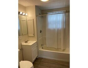 72 Forest St-Unit -1 in Attleboro, MA - Building Photo - Building Photo