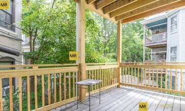 164 Hyde Park Ave, Unit 1 in Boston, MA - Building Photo - Building Photo