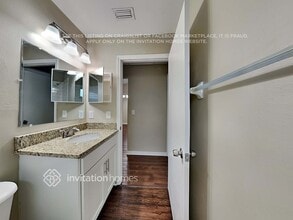 3119 Pine Top Dr in Valrico, FL - Building Photo - Building Photo