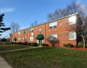 Cedar Lane Manor Apartments in Riverton, NJ - Building Photo - Building Photo