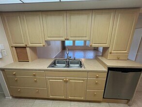 3710 Wilkinson Rd in Sarasota, FL - Building Photo - Building Photo