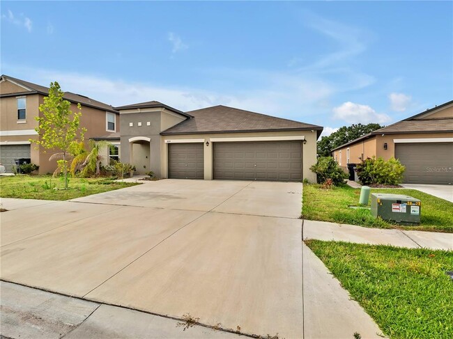 16514 Delia St in Wimauma, FL - Building Photo - Building Photo
