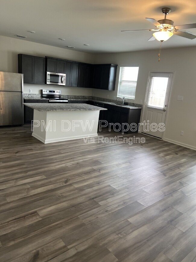640 Aqueduct Dr in Seagoville, TX - Building Photo - Building Photo