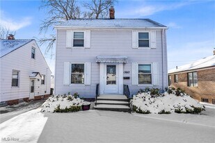 13012 Willard Ave in Garfield Heights, OH - Building Photo