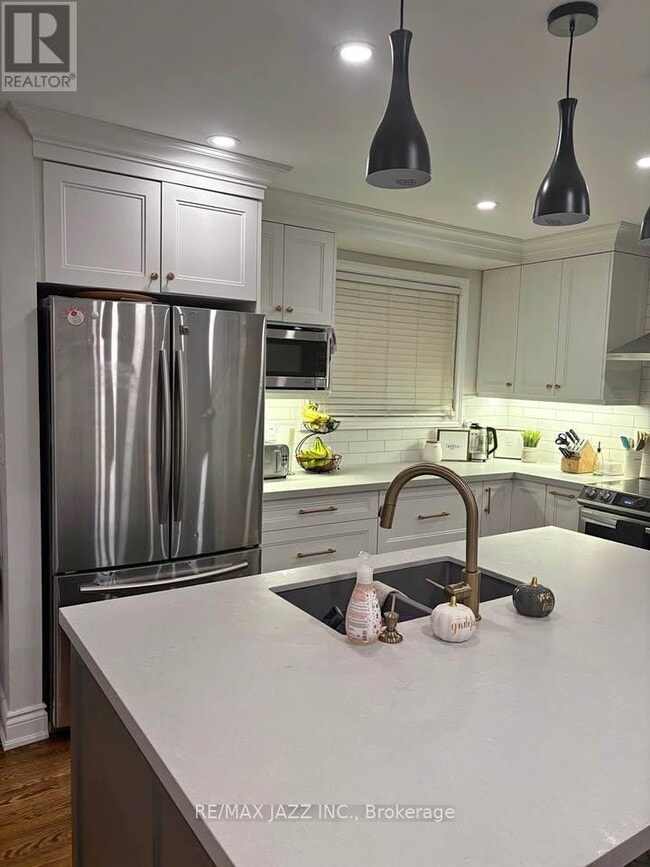 property at 1074 Willowdale Ave