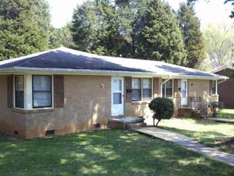 5008 Malibu Dr in Charlotte, NC - Building Photo