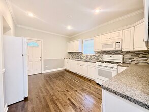 7239 S Campbell Ave in Chicago, IL - Building Photo - Building Photo