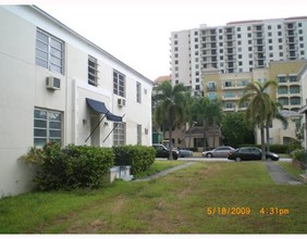 20 Santillane Ave in Coral Gables, FL - Building Photo - Building Photo