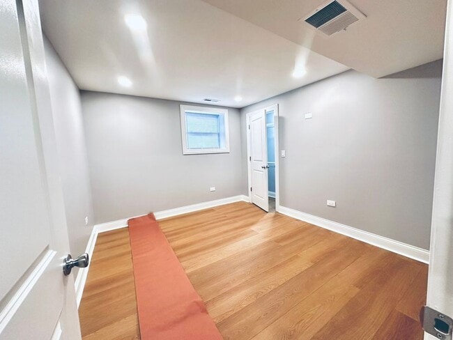 901 W Agatite Ave in Chicago, IL - Building Photo - Building Photo