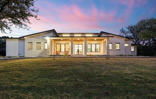 703 Cottonwood Creek Dr in Dripping Springs, TX - Building Photo - Building Photo
