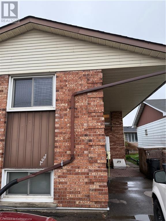 property at 1271 Ottawa St S