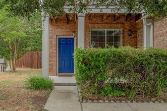 1400 Orange Spice Ct in Pflugerville, TX - Building Photo - Building Photo