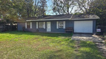 3482 SE 137th St in Summerfield, FL - Building Photo