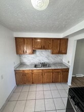 4911 Caroline Dr in Warrensville Heights, OH - Building Photo - Building Photo