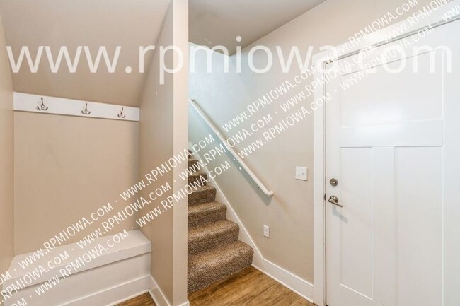 1104 Cheyenne Dr in Nevada, IA - Building Photo - Building Photo